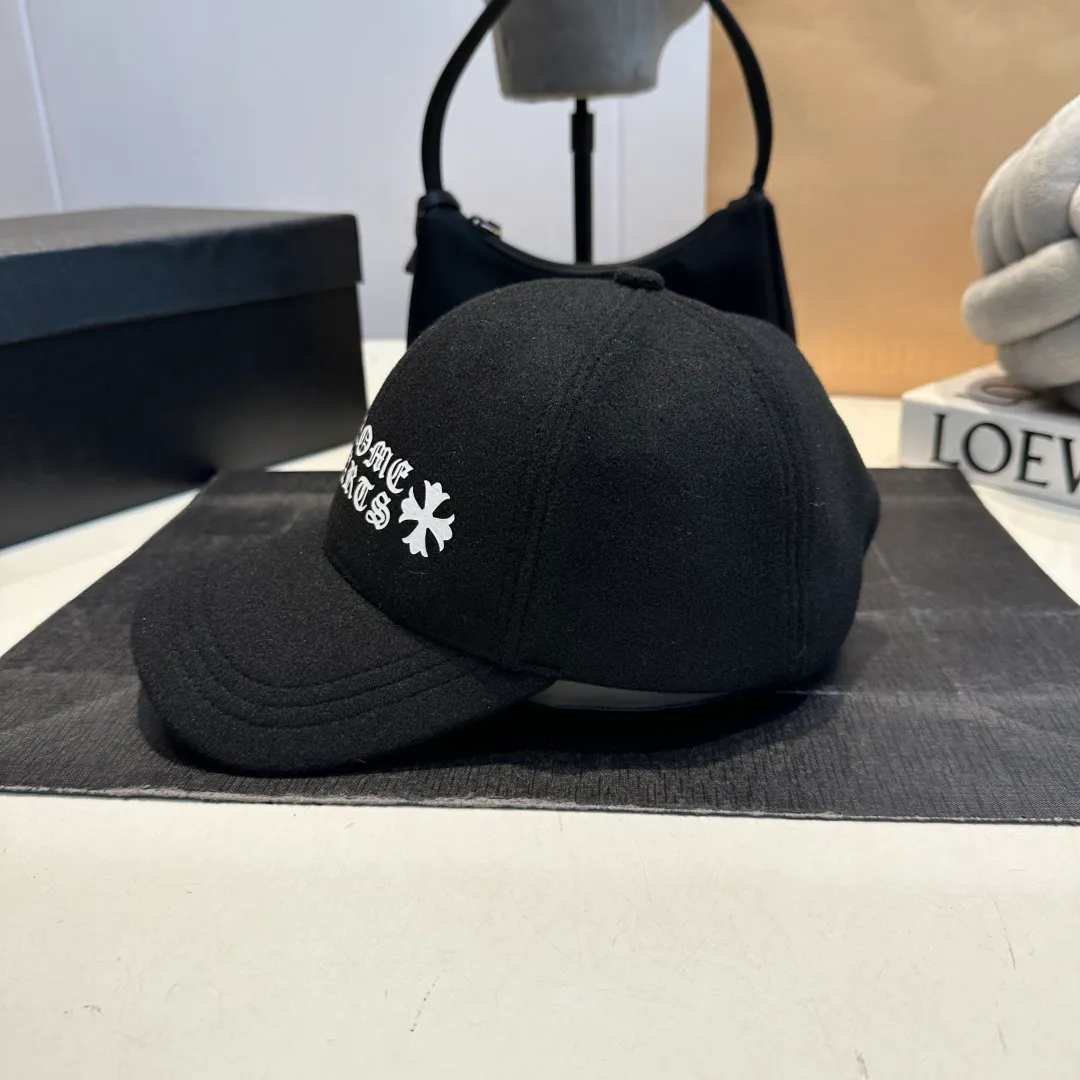 P60 Chrome Hearts 💓Autumn and winter Korean style fashionable retro design versatile baseball cap and peaked cap